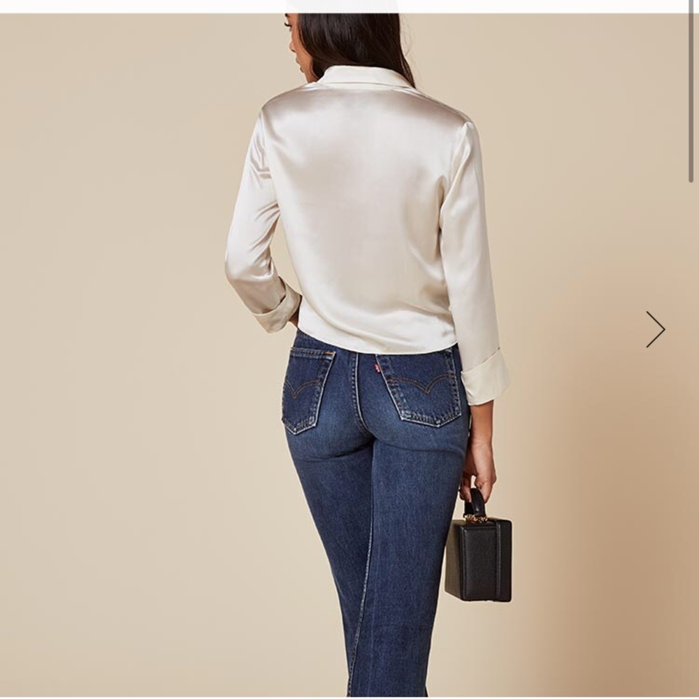 ❌SOLD️️❌ Reformation Ivory Silk Basinger Top - Picture 5 of 8