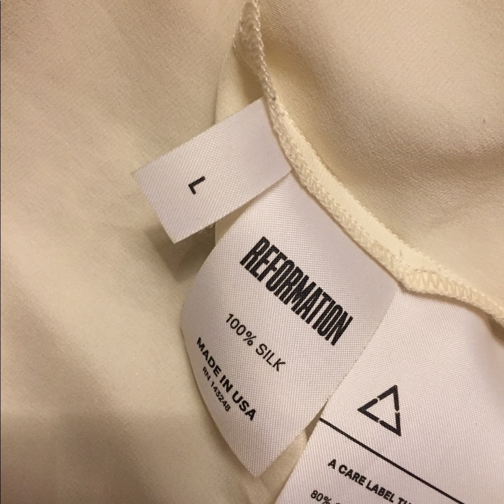 ❌SOLD️️❌ Reformation Ivory Silk Basinger Top - Picture 7 of 8