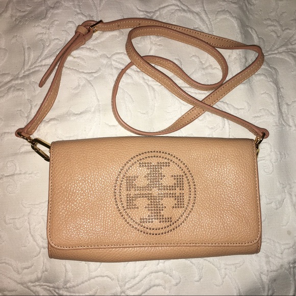 Tory Burch Handbags - ❗️SALE❗️Tory Burch Purse