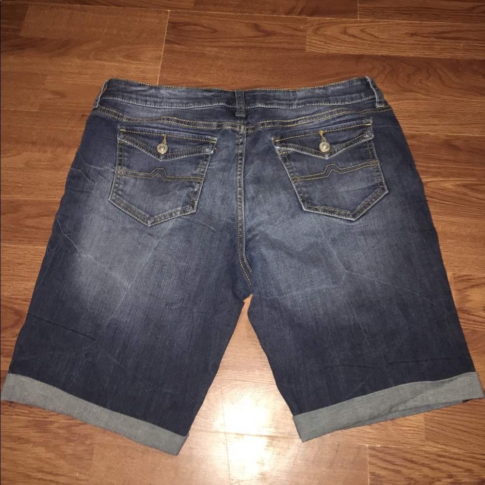 Jean shorts! - Picture 2 of 4