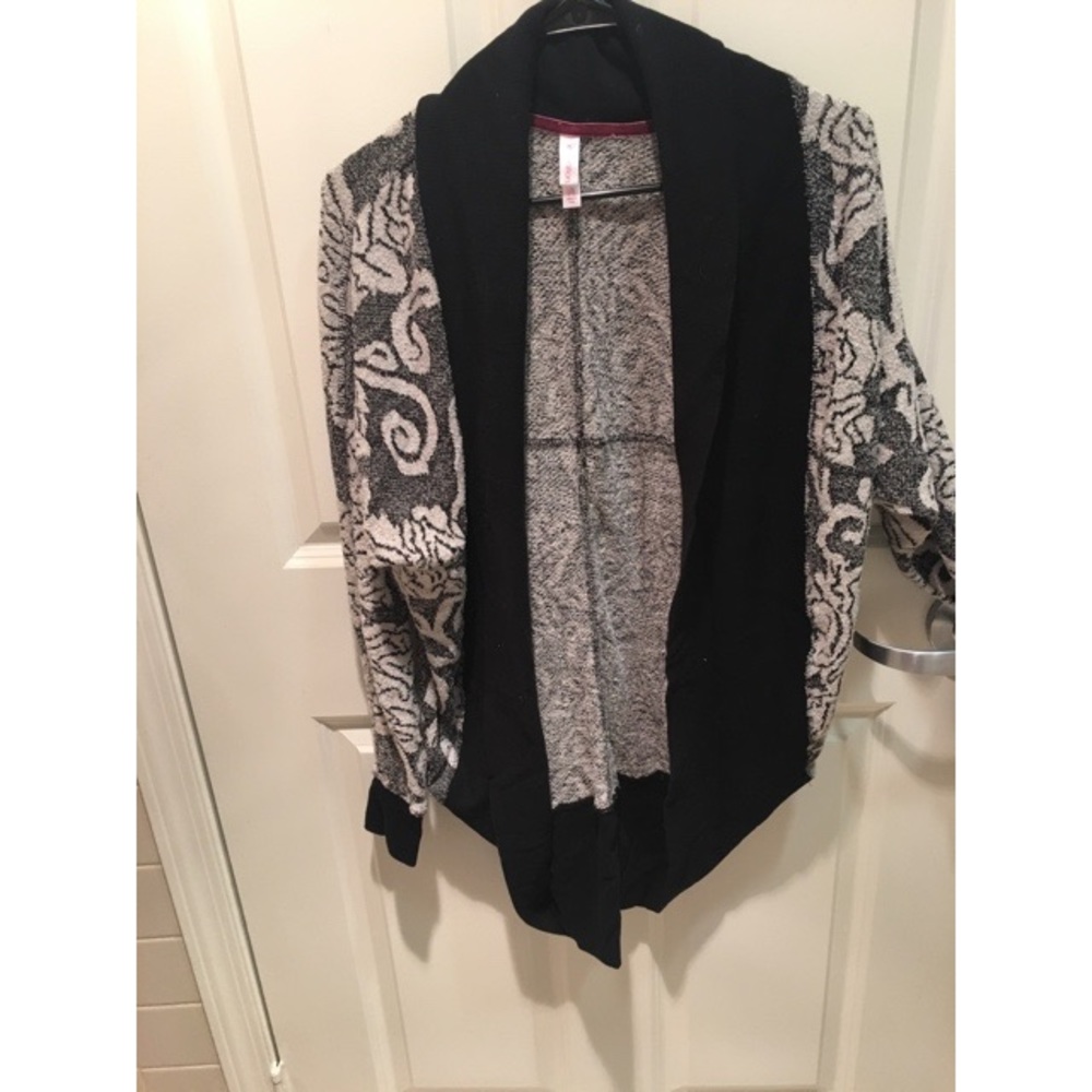 B&W Floral Cardigan