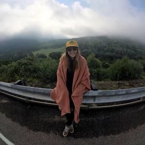 Meet your Posher, Julia