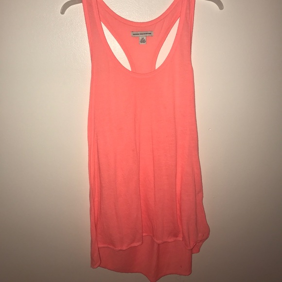 Plain, pink tank top. - Picture 1 of 3