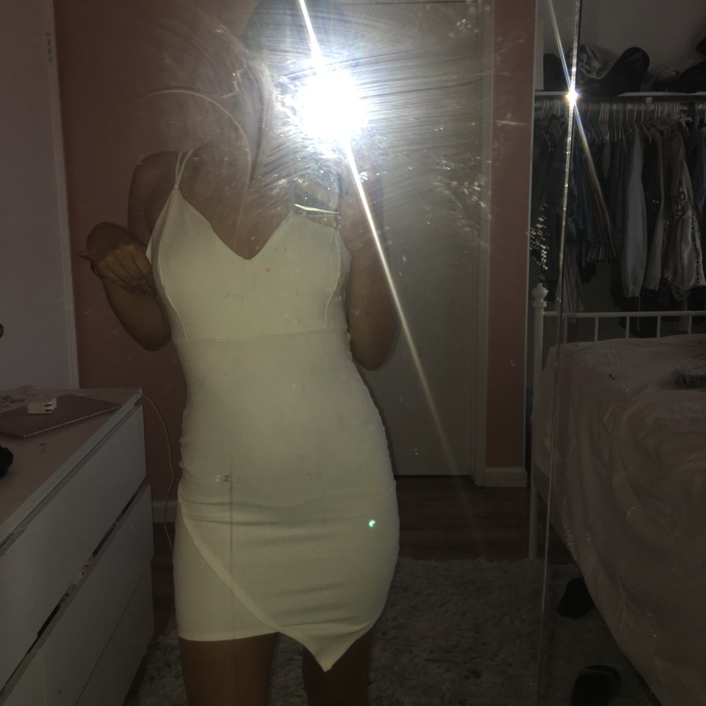 White v-neck dress