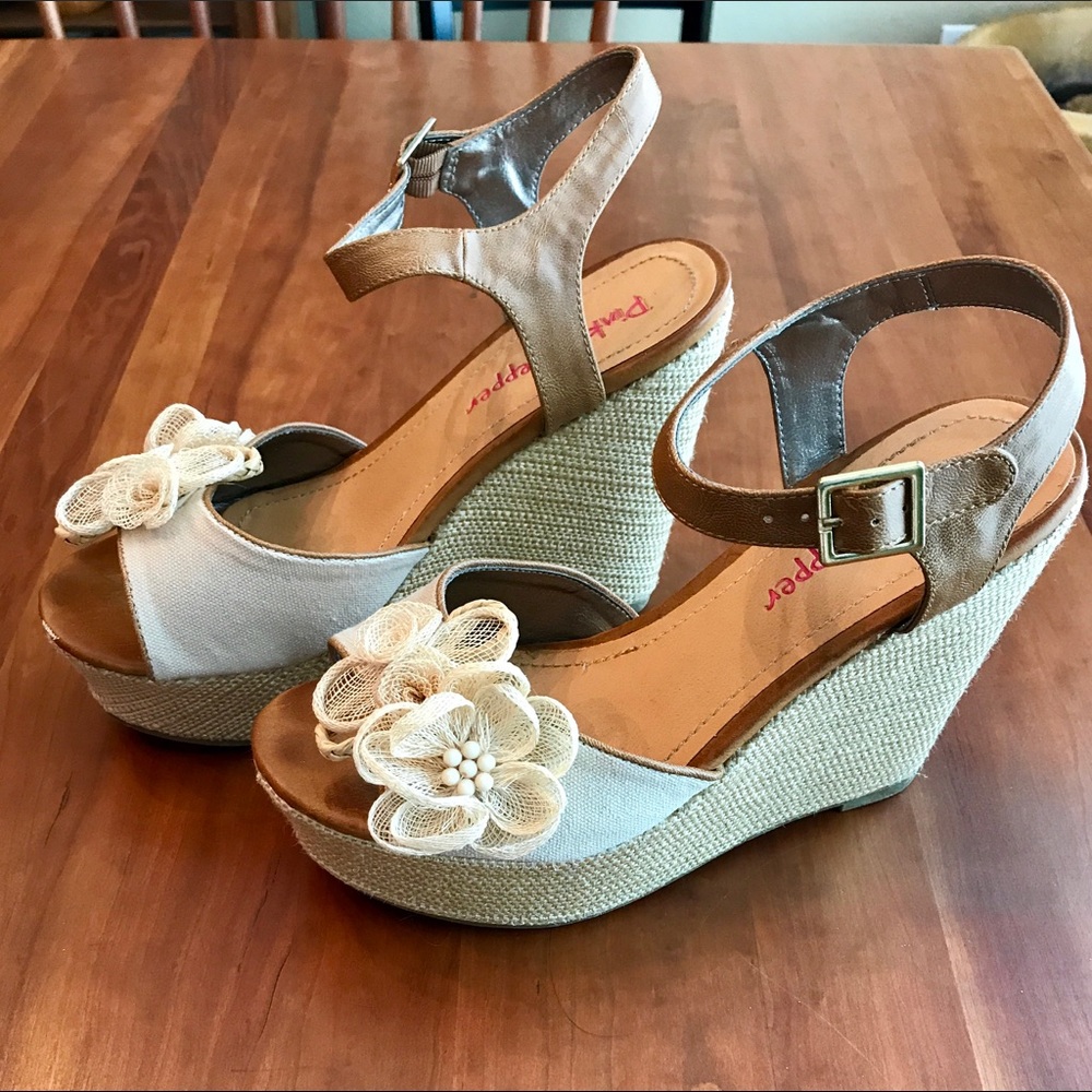 Brown Wedges with Cream Flowers