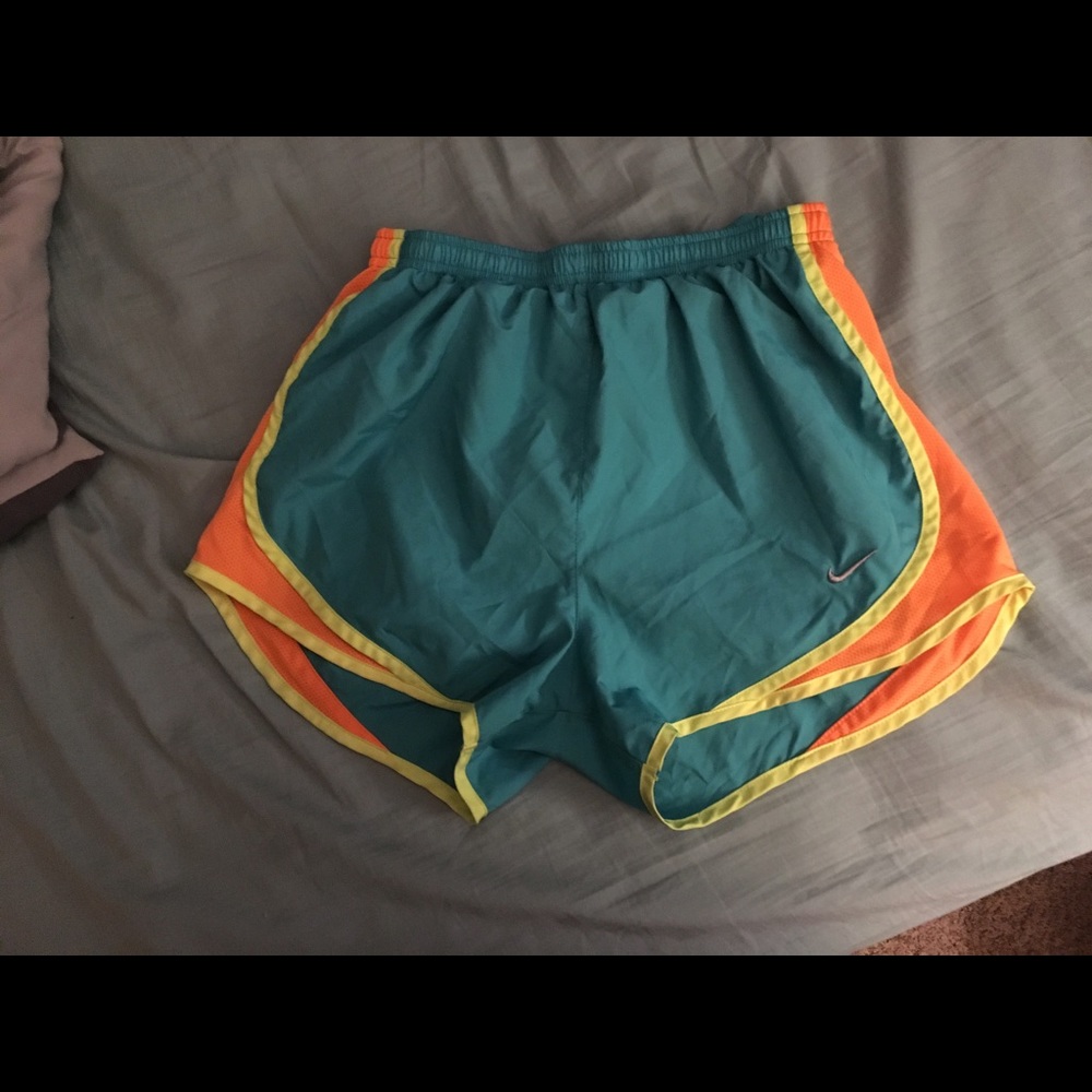 Nike tempo running shorts