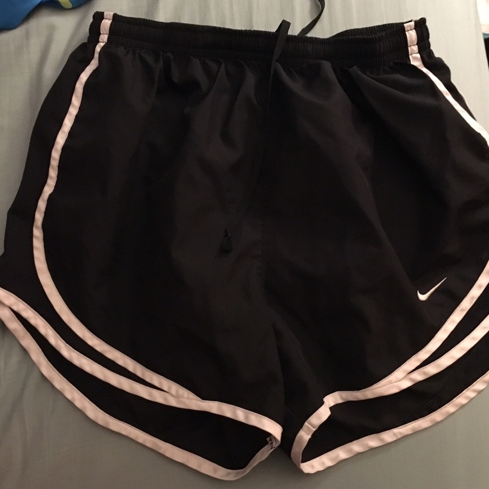 Black nike tempo running shorts.