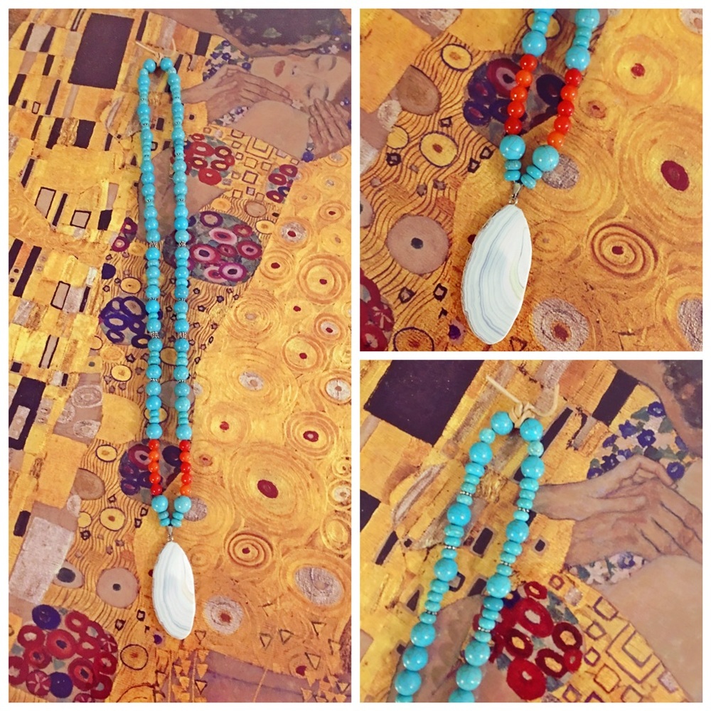 Genuine stone pendant beaded necklace