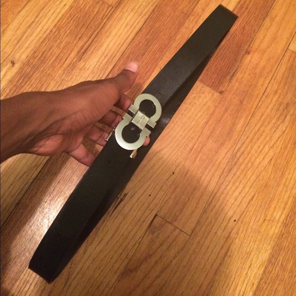 Woman's Ferragamo belt