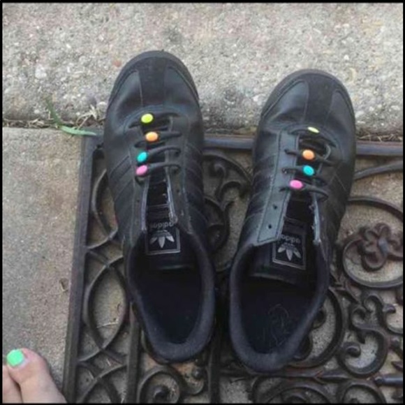 Shoes - Picture 3 of 3