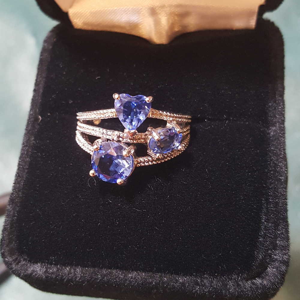 SOLD!!!!!NWOT - Blue Topaz rng, + a Diamond Accent