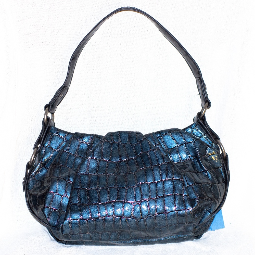 NWT Vera Wang purse in alligator patent leather 
