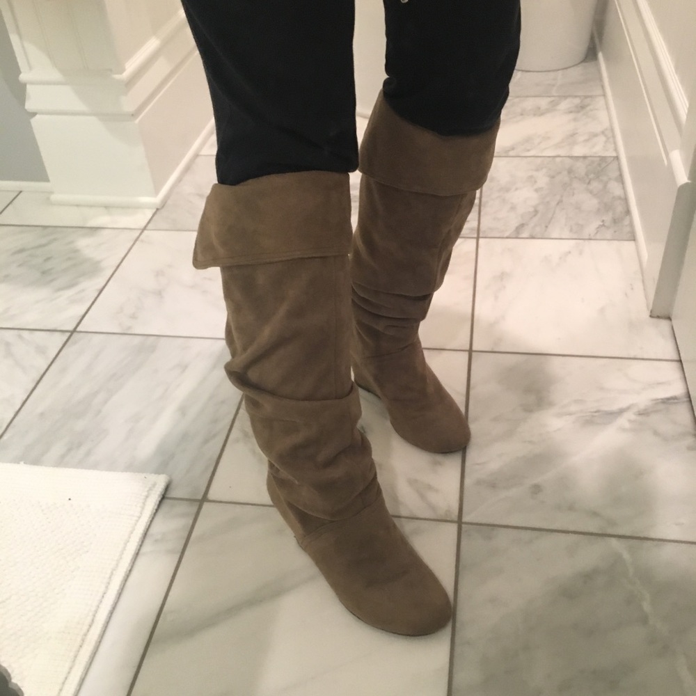 Tan suede wedge boots Nine West