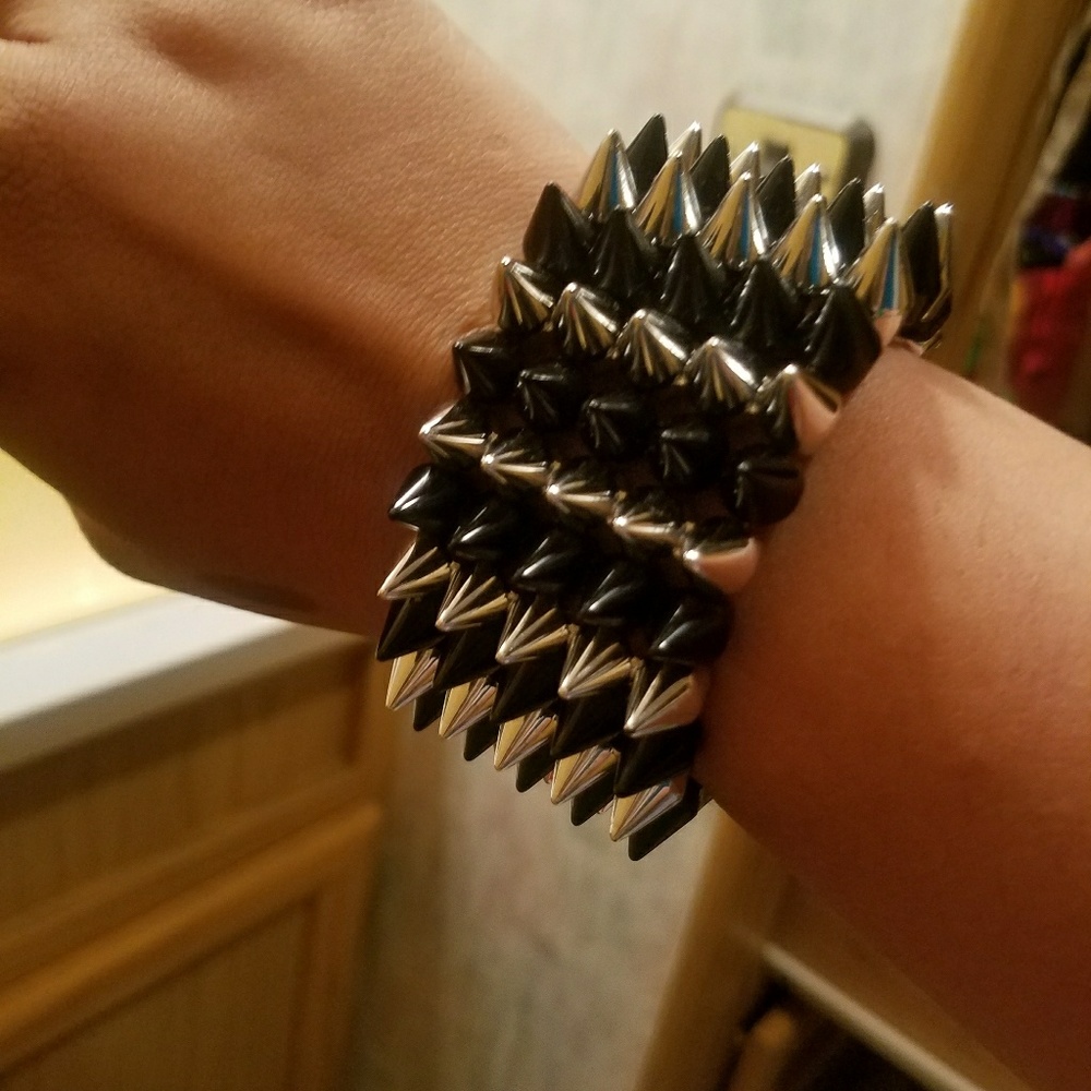 Cute spike bracelet