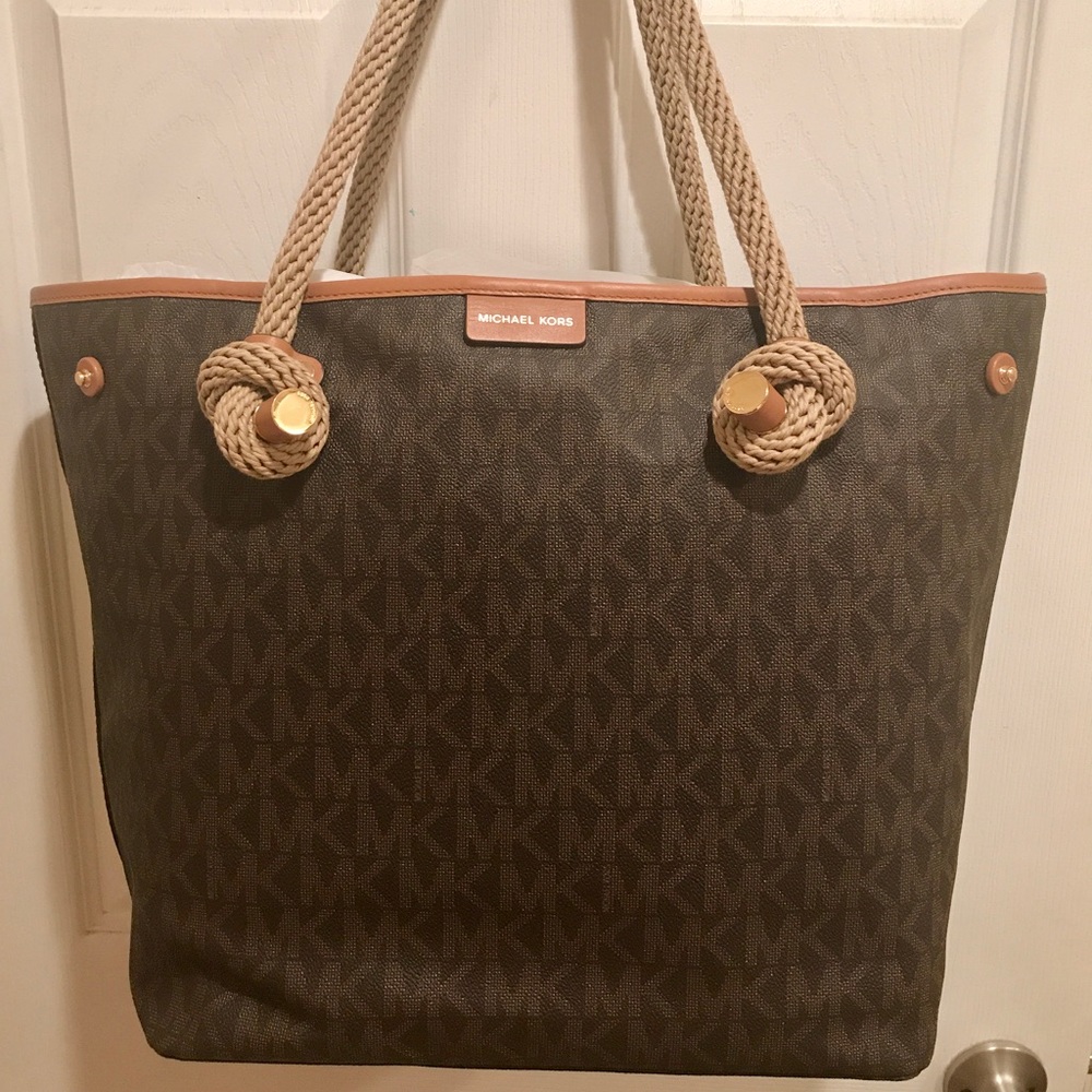 Michael Kors Martime Beach Tote