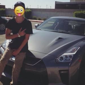 Meet your Posher, Cj