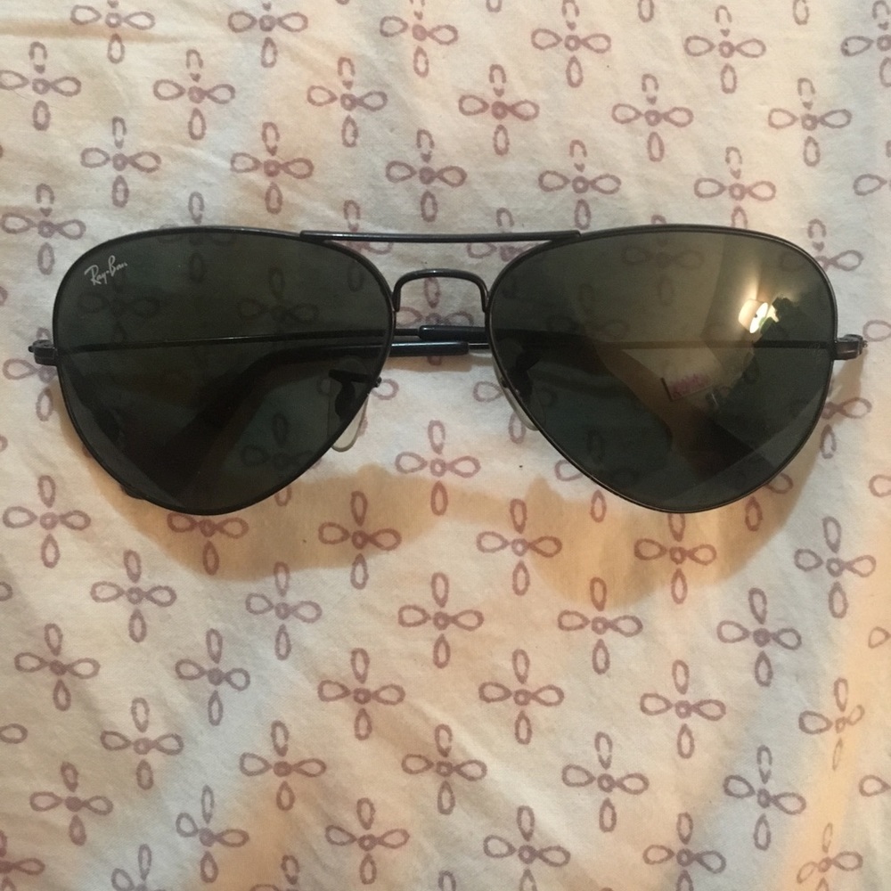 Black Ray Ban Aviators
