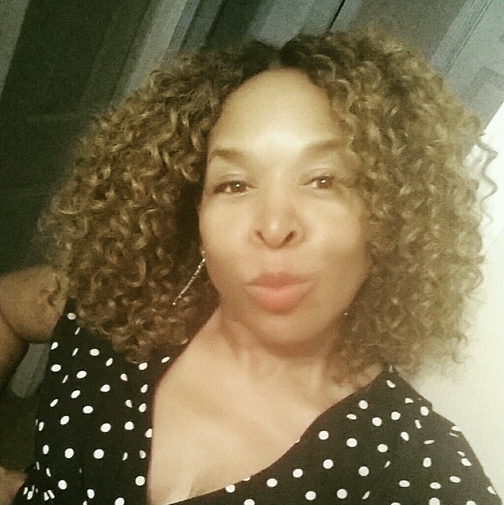 Meet your Posher, Beverly