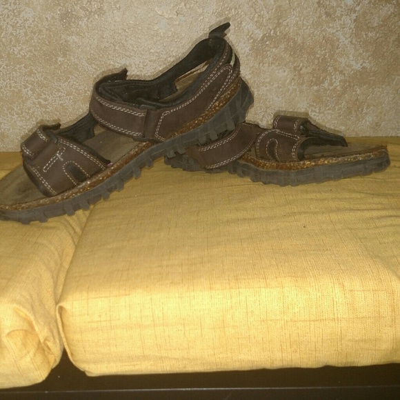 Buster Brown Boy's sandals - Picture 3 of 4