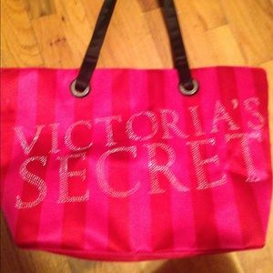 V.S. Tote