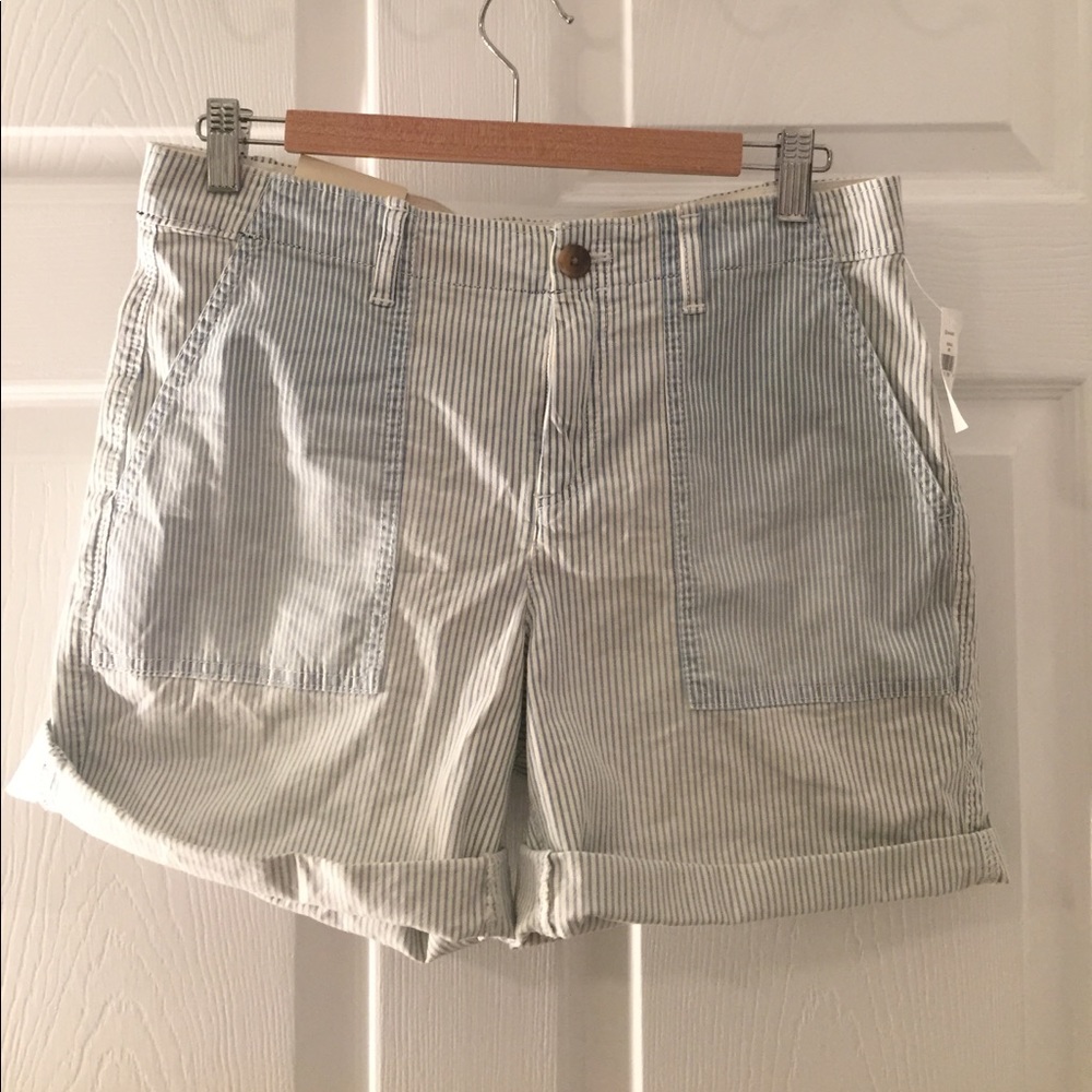 Gap shorts