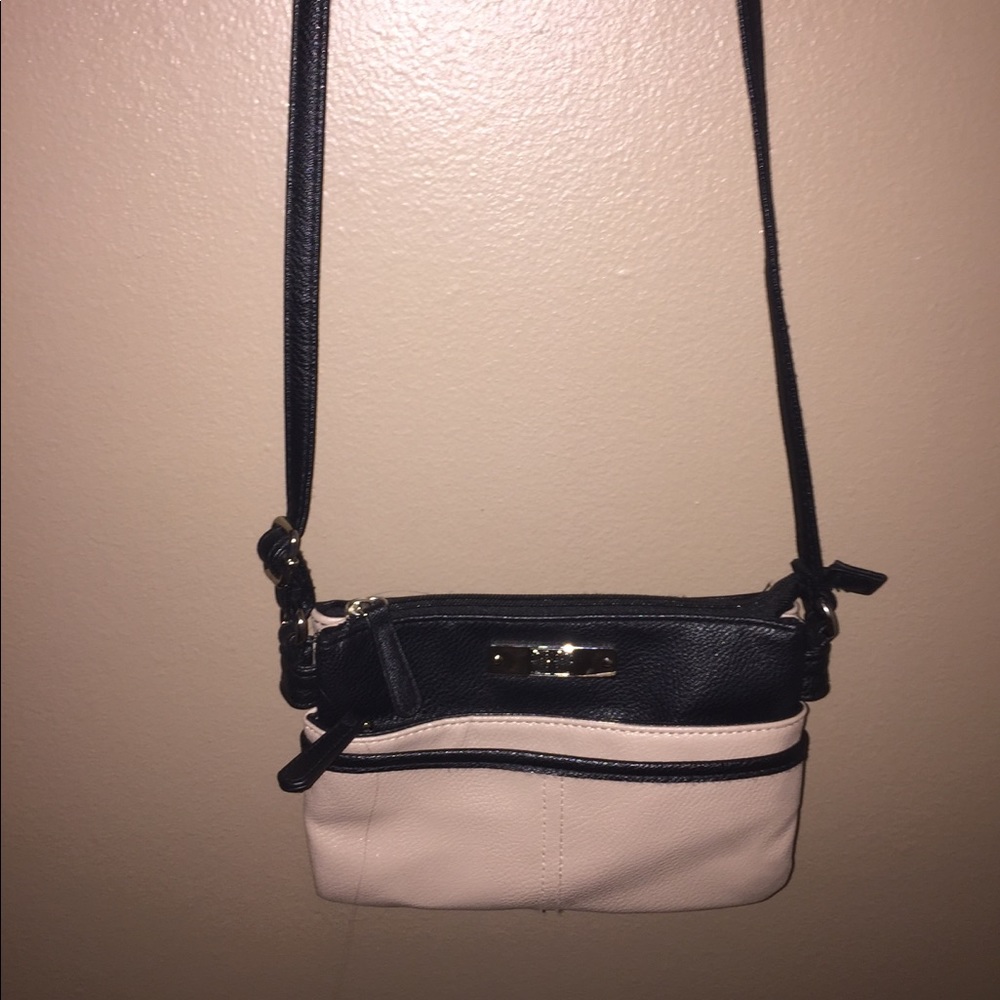 Purse - Picture 3 of 4