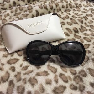 EUC Authentic Valentino black sunglasses