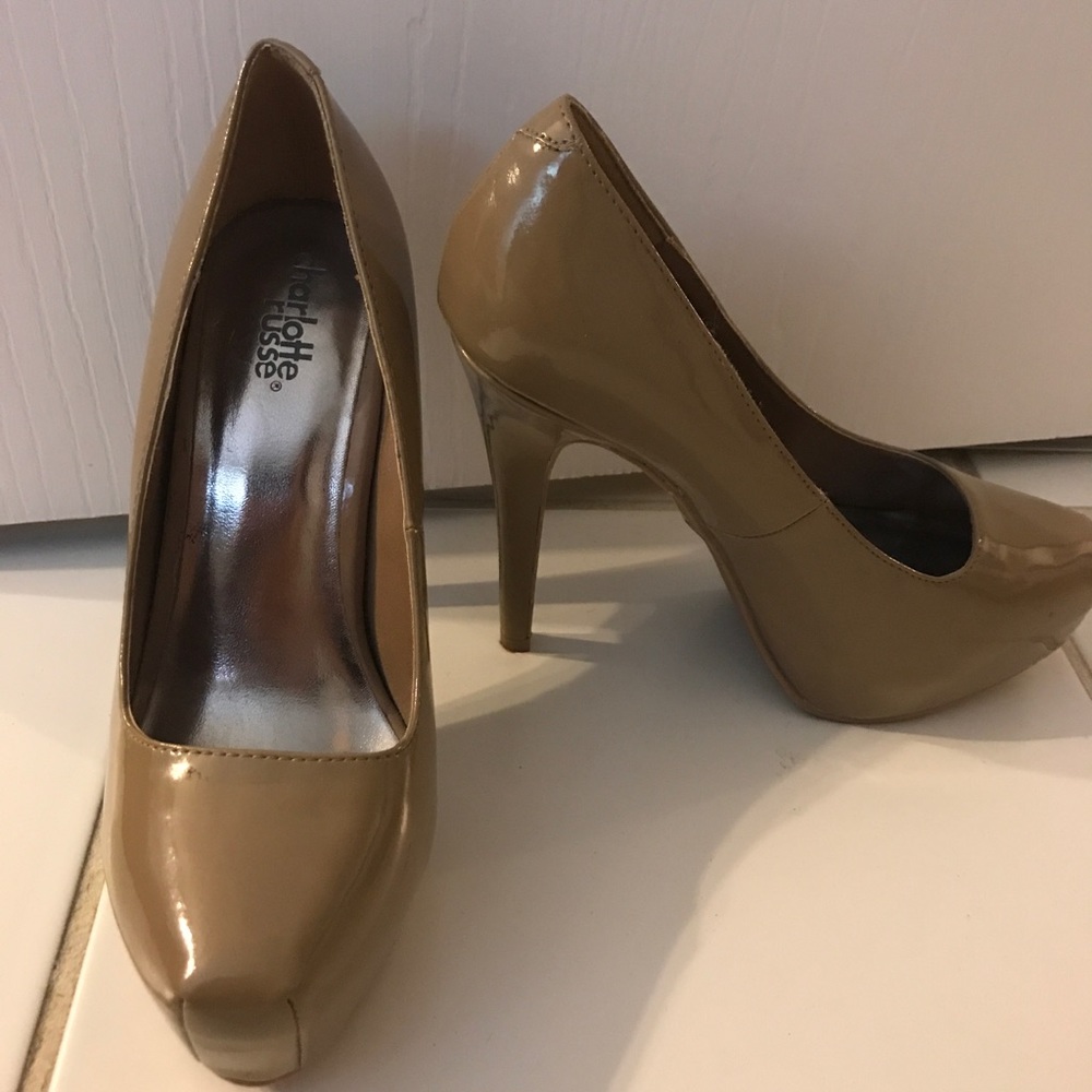 Nude heel