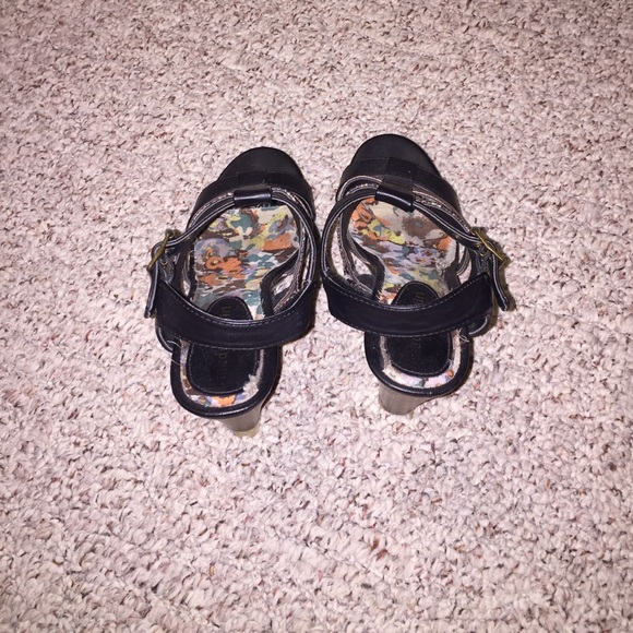 Madden Girl Black Wedges - Picture 3 of 3