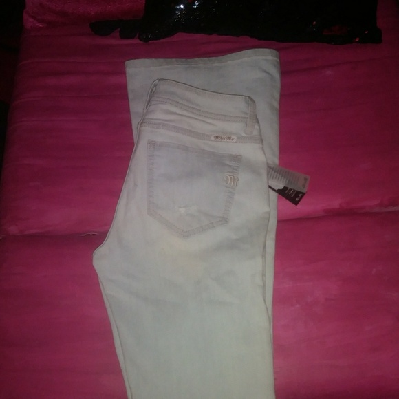 New with tags Miss Me Jeans - Picture 1 of 2
