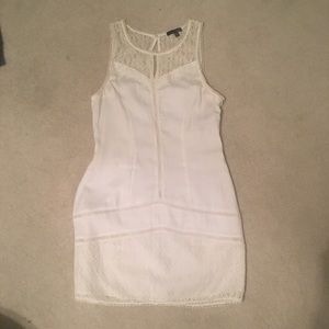 Pretty White dress with lace detailing