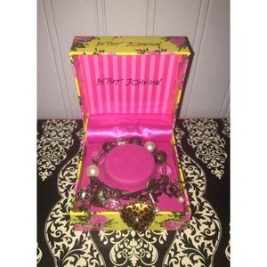 Betsey Johnson Cheetah Charm Stretch Bracelet