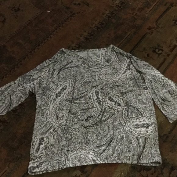 NWOT. WOMEN'S TOP, - Picture 5 of 5