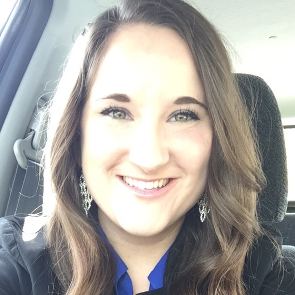 Meet your Posher, Vanessa - Picture 1 of 1