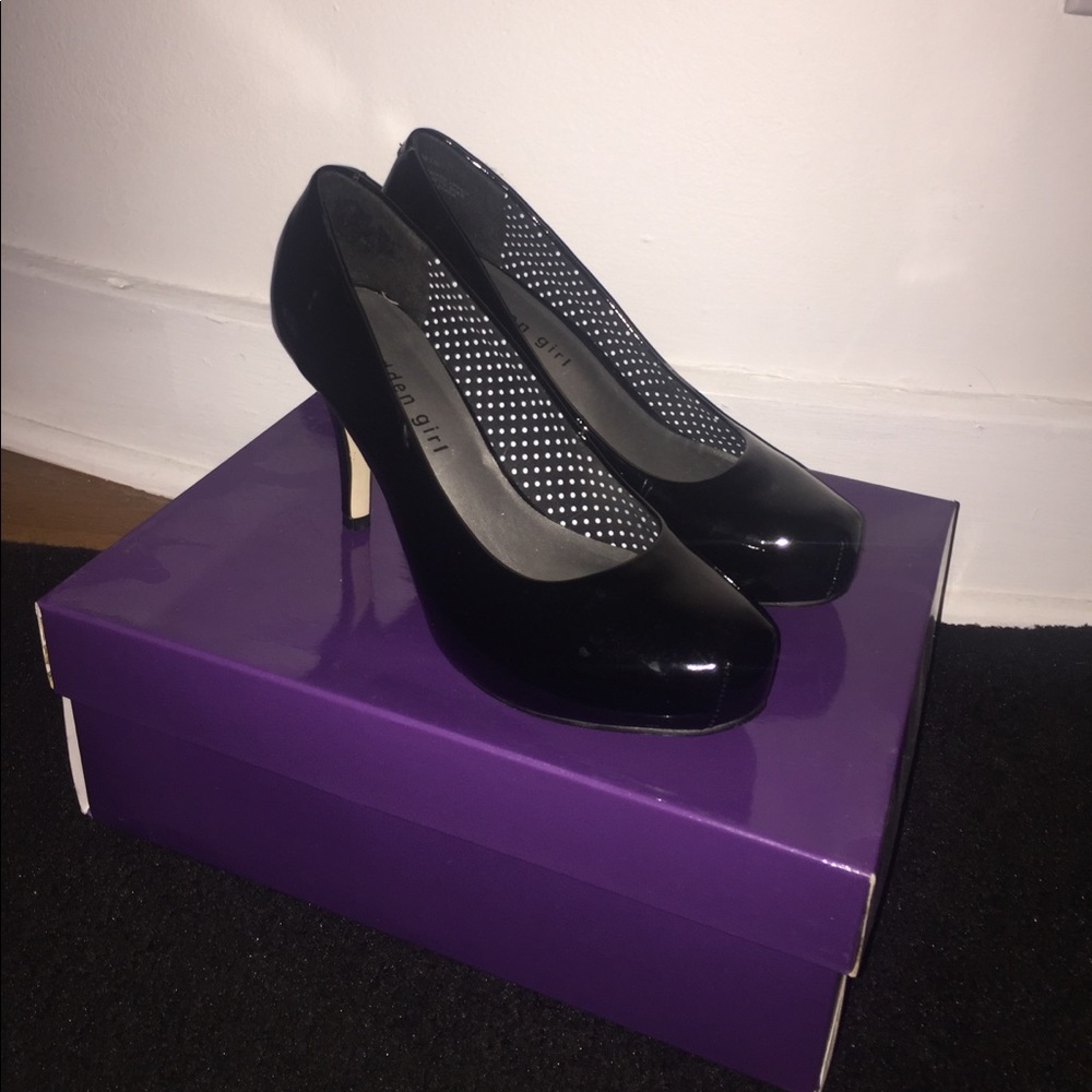 Black patent leather Madden Girl pump