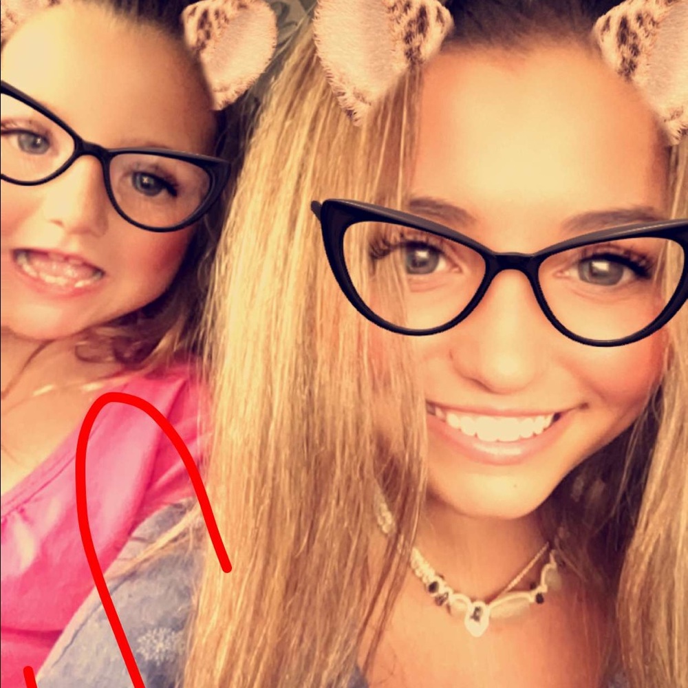 Meet your Posher, Christie