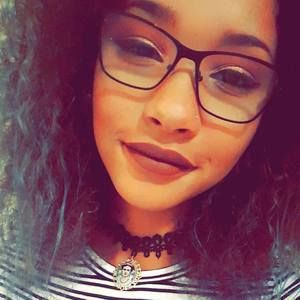 Meet your Posher, Maya