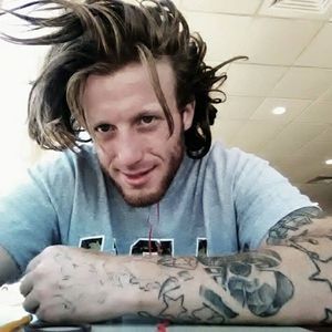 Meet your Posher, Derrick