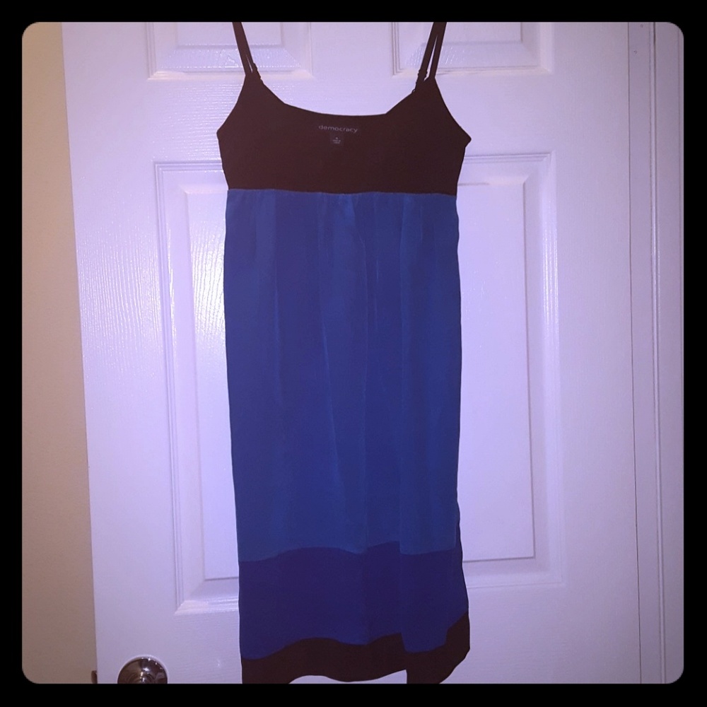Silk party cocktail dress. Size 4