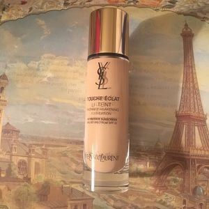 YSL Yves Saint Laurent Touché Eclat Foundation