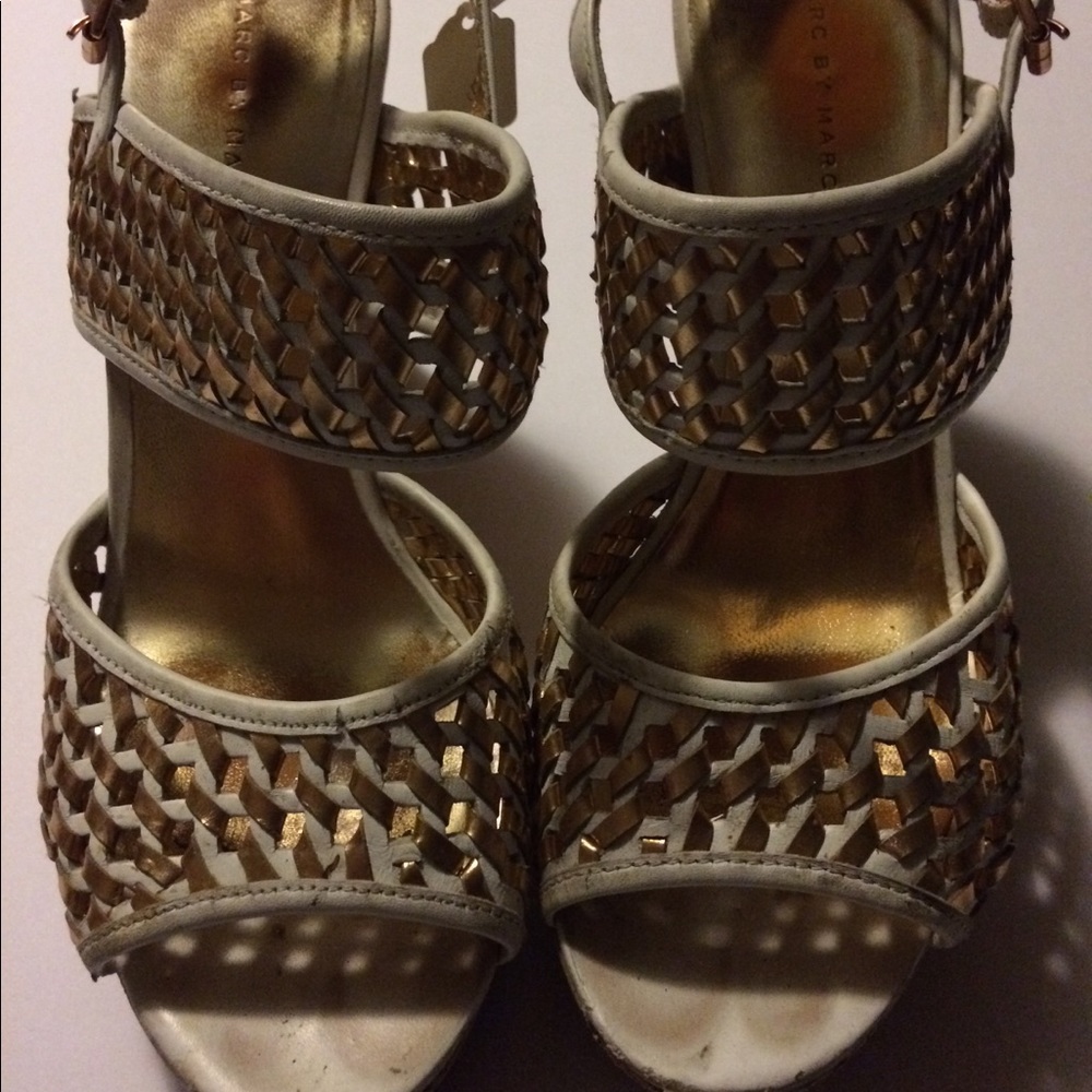 2/$25 Marc by Marc Jacob wedges. - Picture 1 of 5