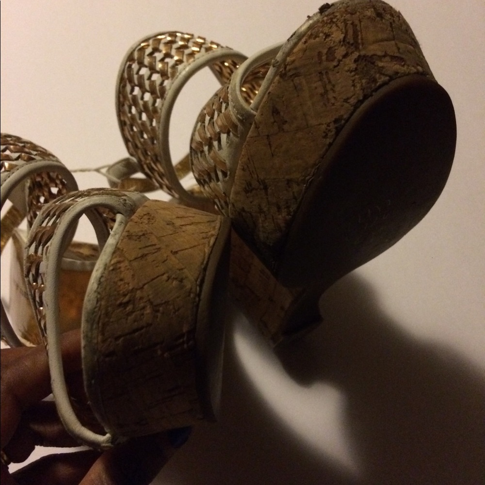 2/$25 Marc by Marc Jacob wedges. - Picture 4 of 5