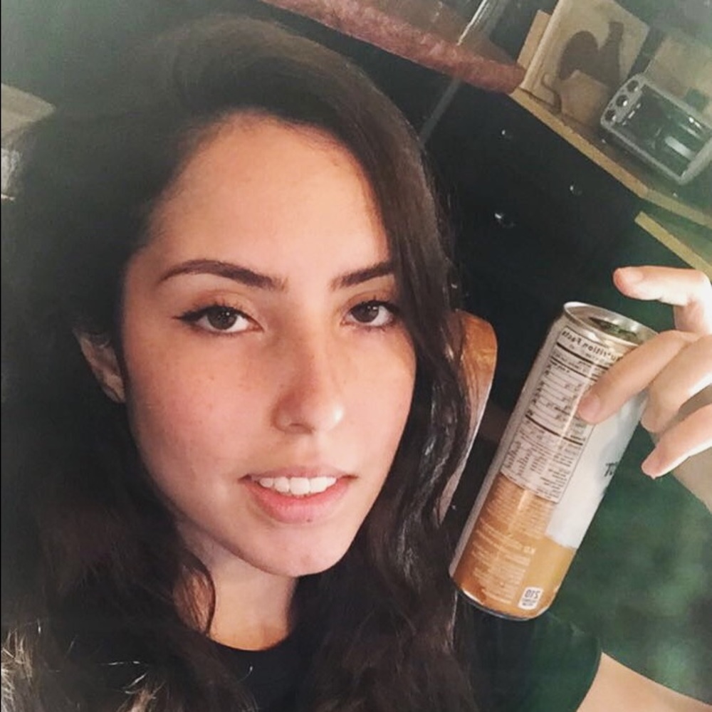 Meet your Posher, Izabella