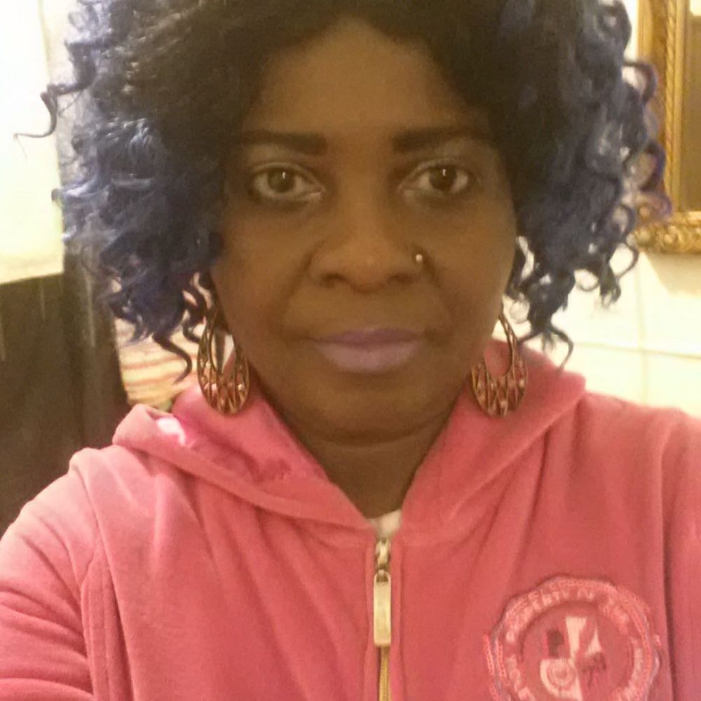 Meet your Posher, Tongama