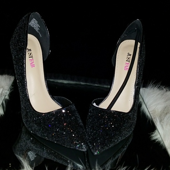 HIGH HEELS - Picture 2 of 5