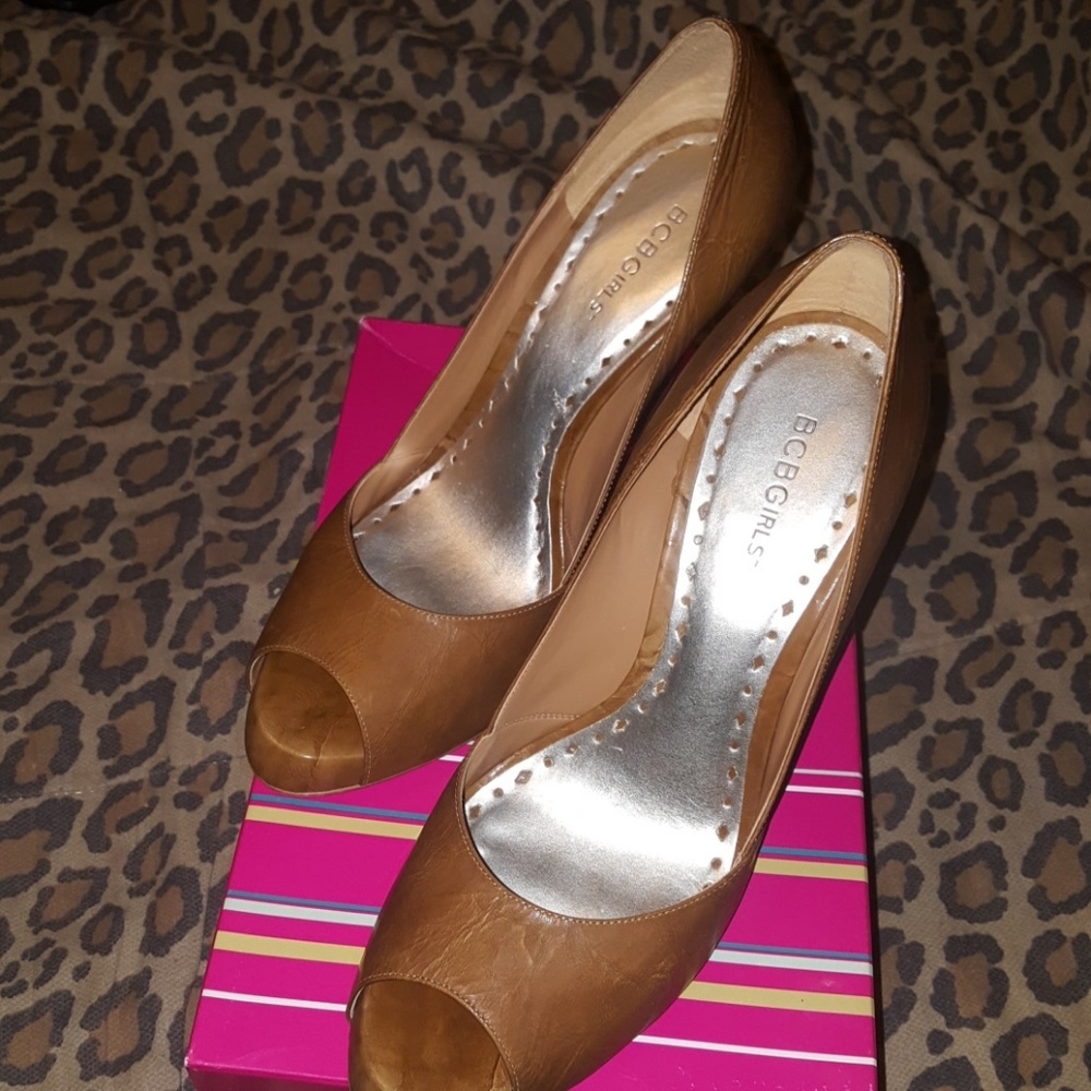 Great condition BCBGirls peeptoe pump