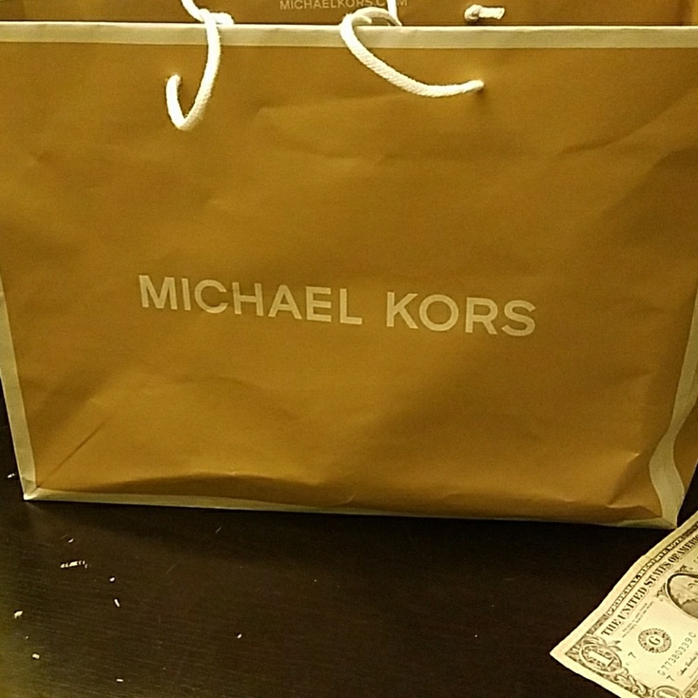 Michael Kors Messenger Bag