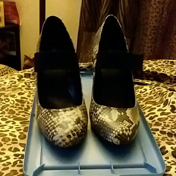 Brown leopard and black and white snake print - Picture 3 of 4