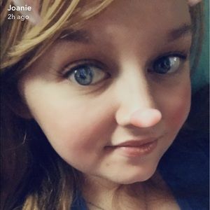 Meet your Posher, Joanie