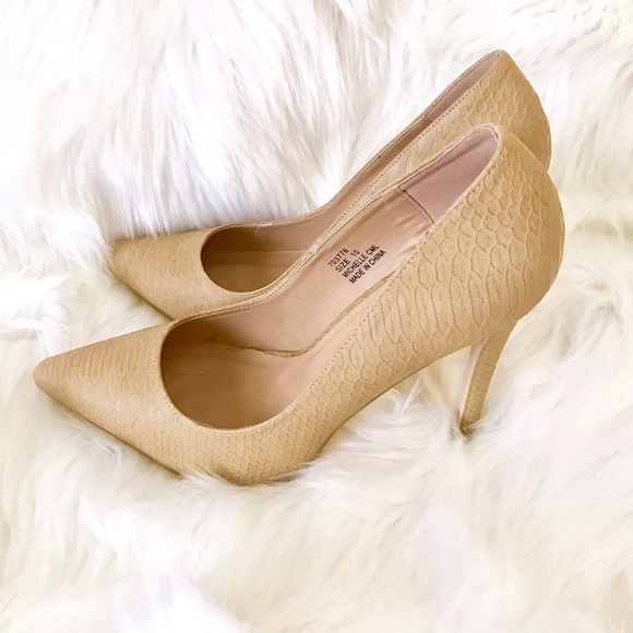 Nude high heel pump - Picture 5 of 6